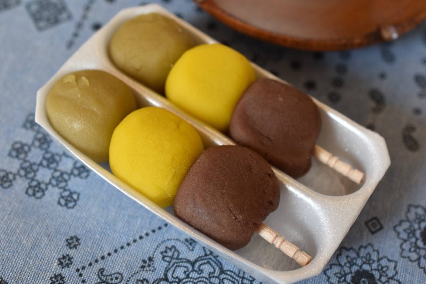 Botchan dango, three-coloured sweet dumplings