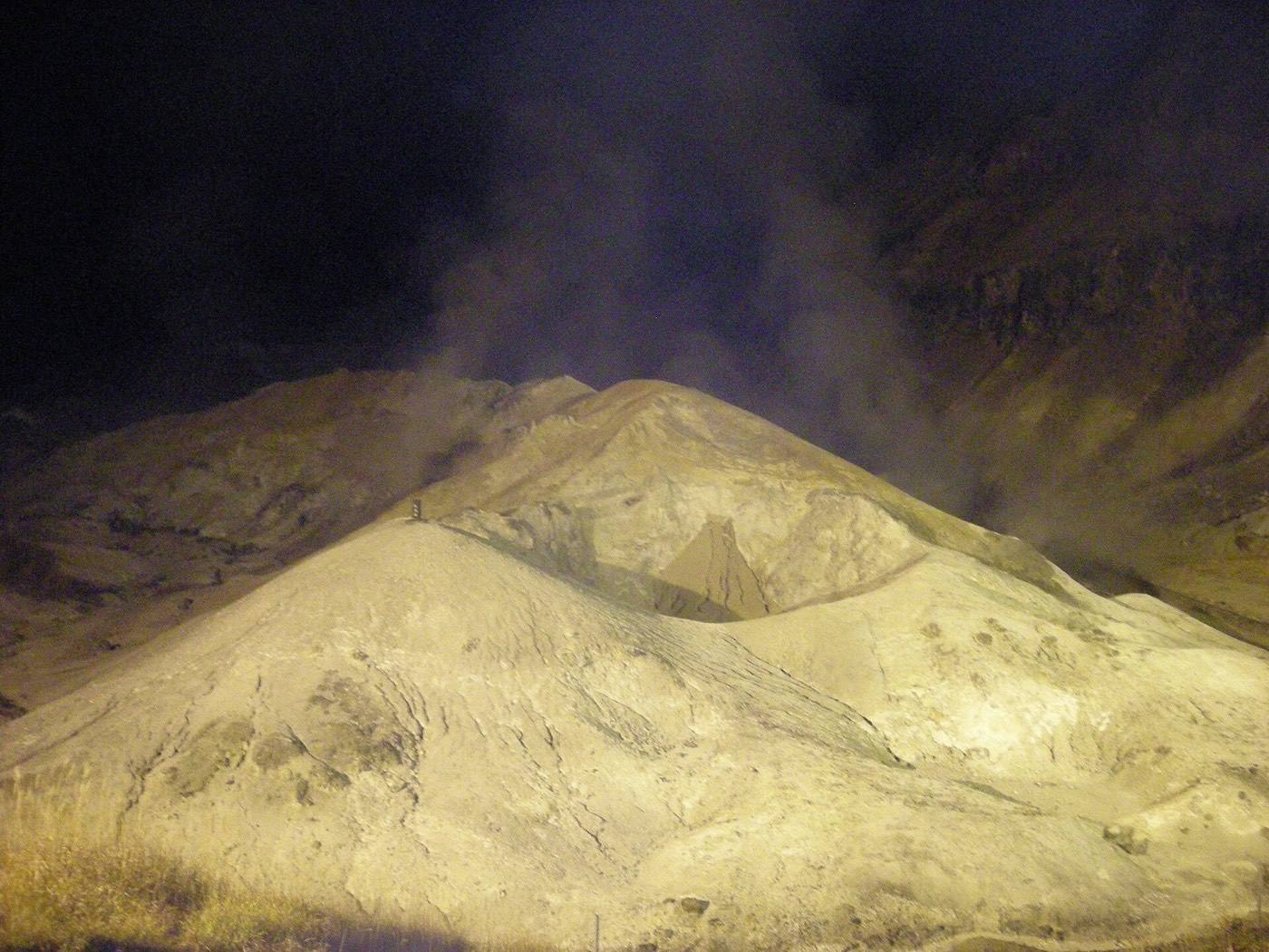 the Jigokudani valley at Noboribetsu