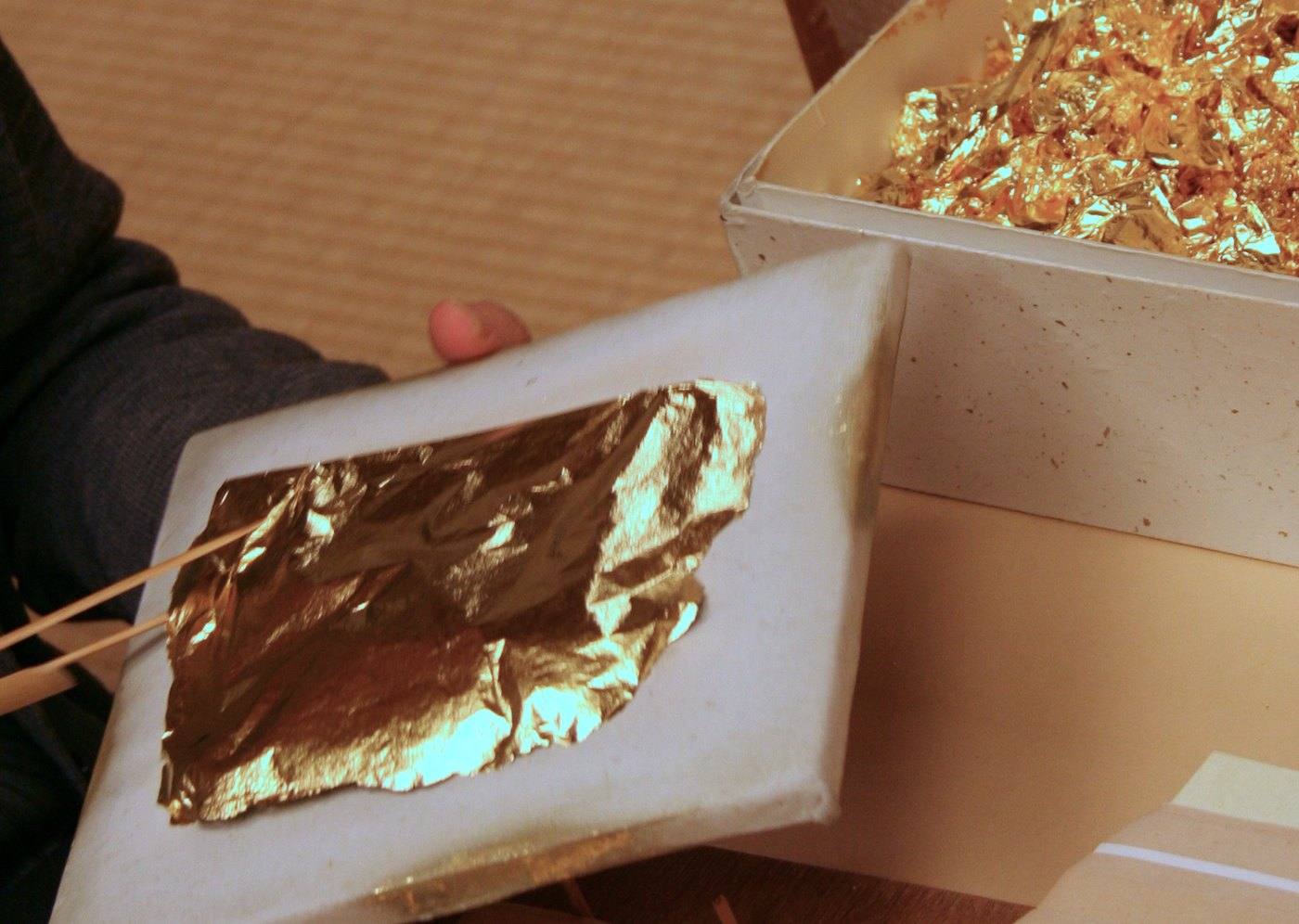 gold leaf beaten in Kanazawa