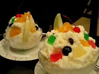 shirokuma shaved ice with fruit