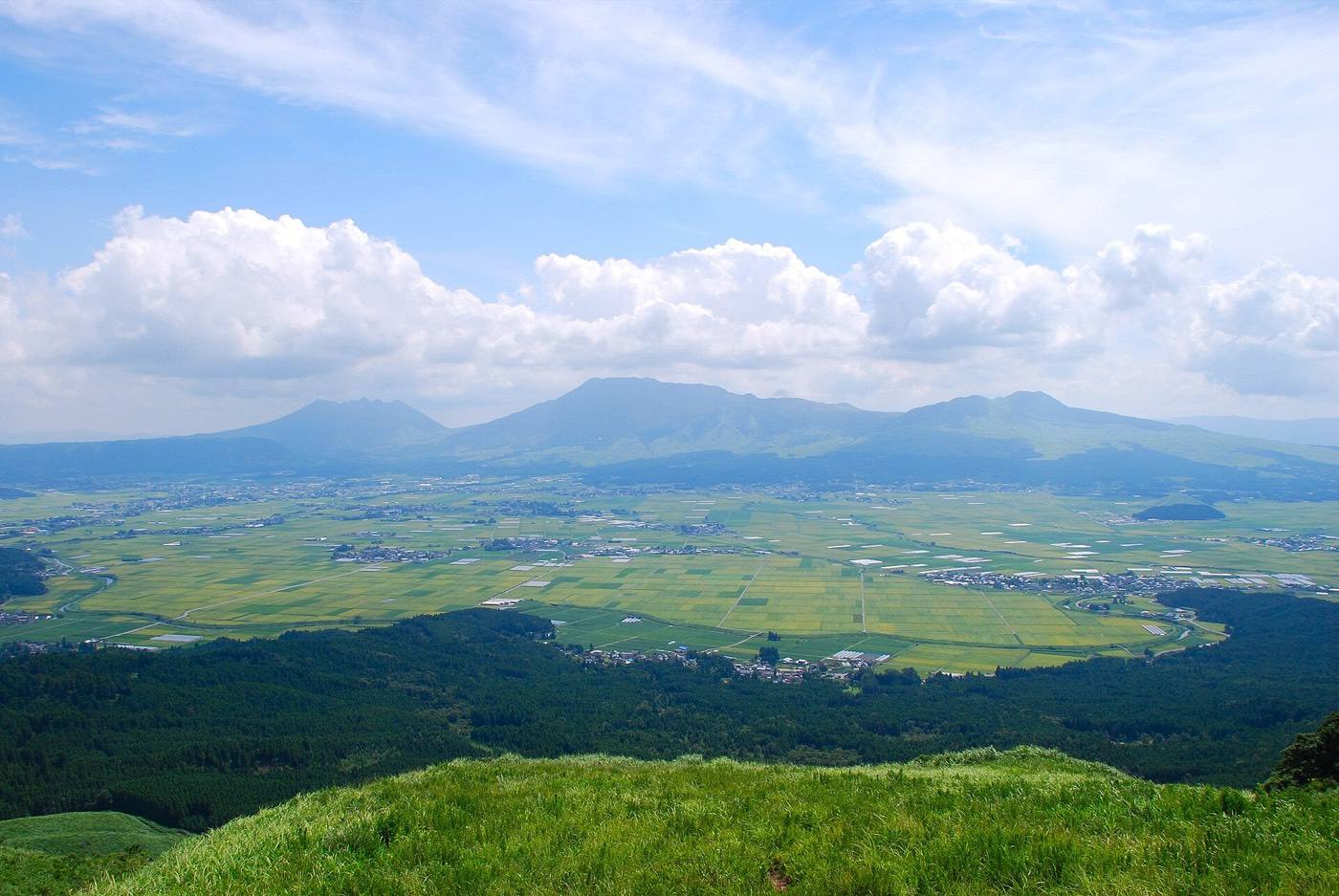 a sea of cloud seen from Daikanbo