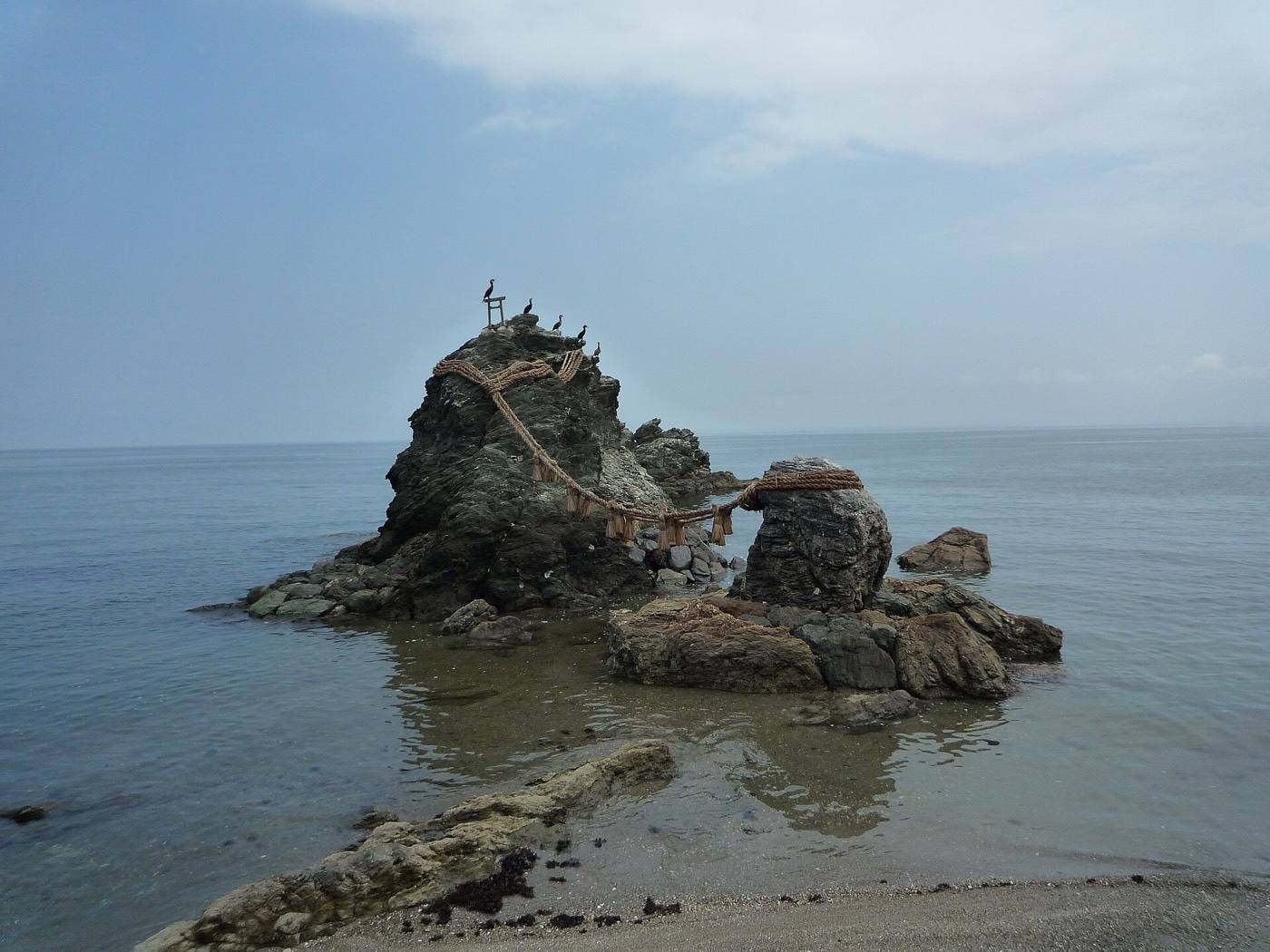 Meoto Iwa