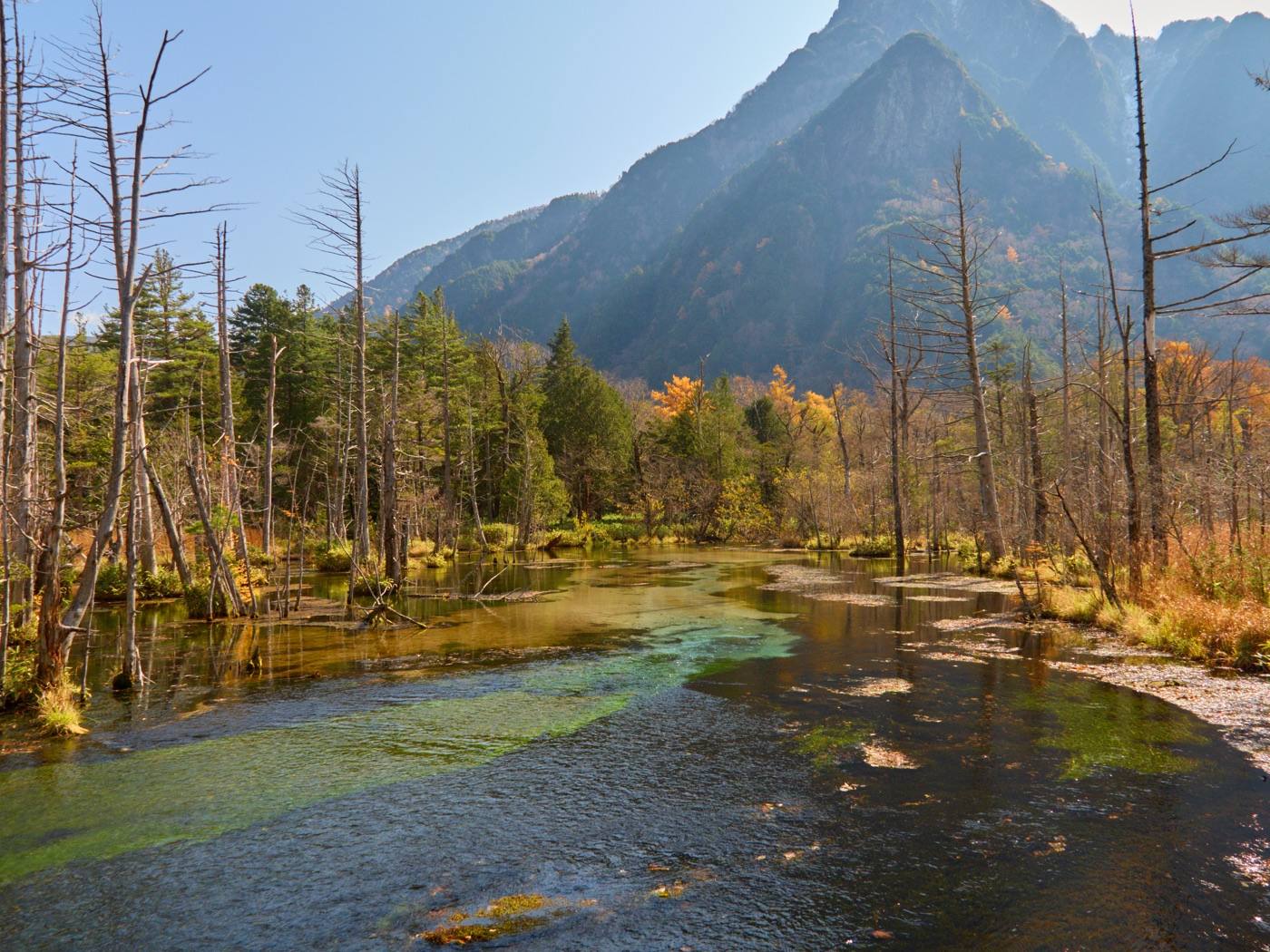 the walking path at Kamikochi