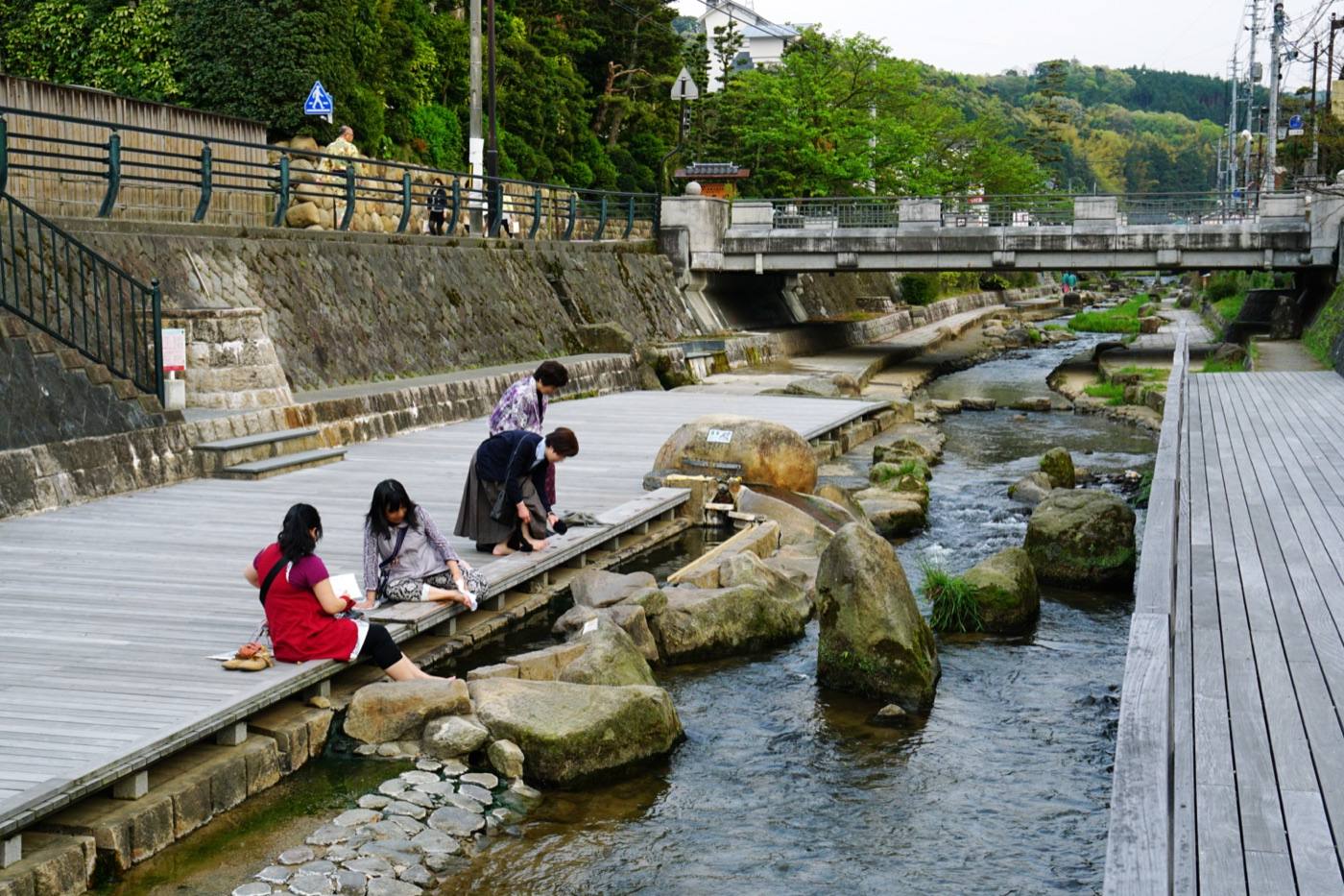the riverside baths of Tamatsukuri Onsen