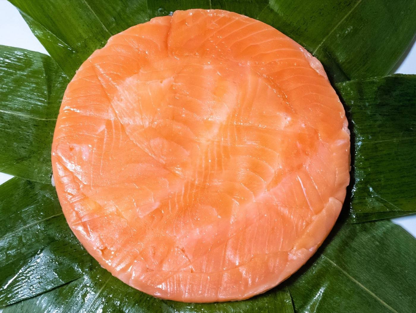 masu-no-sushi, trout sushi in a round box